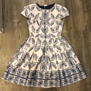 B Darlin size 2 white and blue print dress